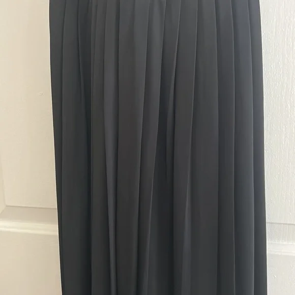 Moda International Ruffle Dress - Picture 3 of 10